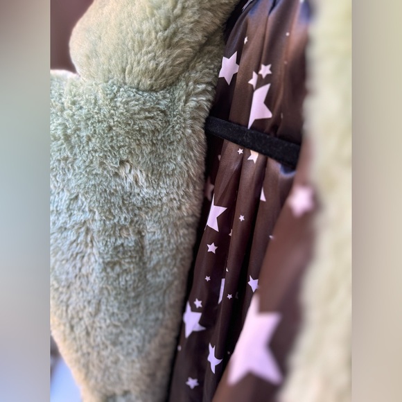 Chunky long faux fur coat in pale green - Picture 5 of 6